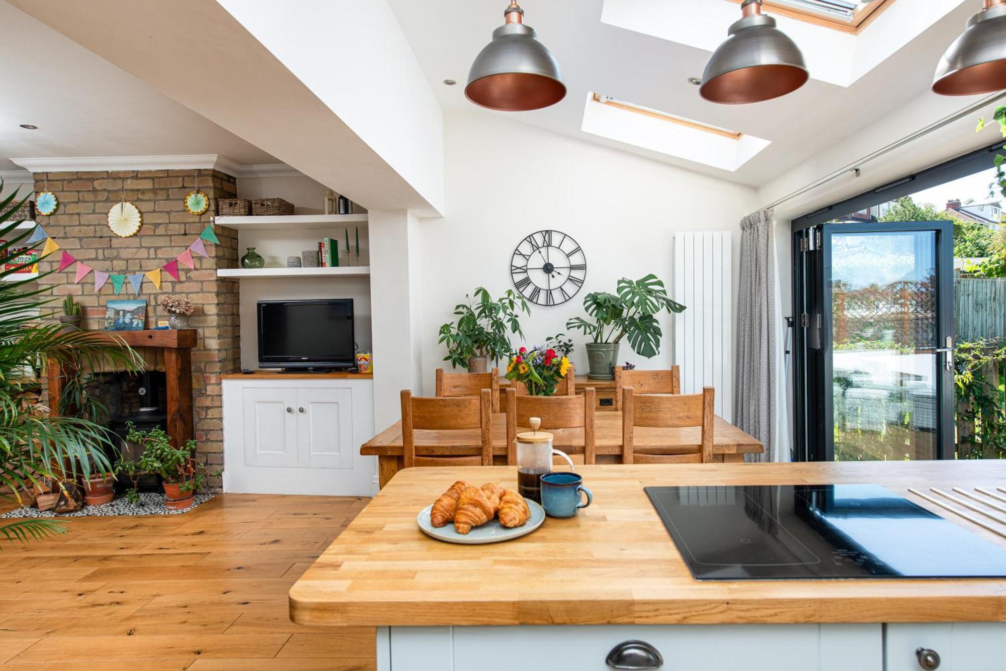 Charming Family Home With Stoves, Garden & Parking Bristol Luaran gambar