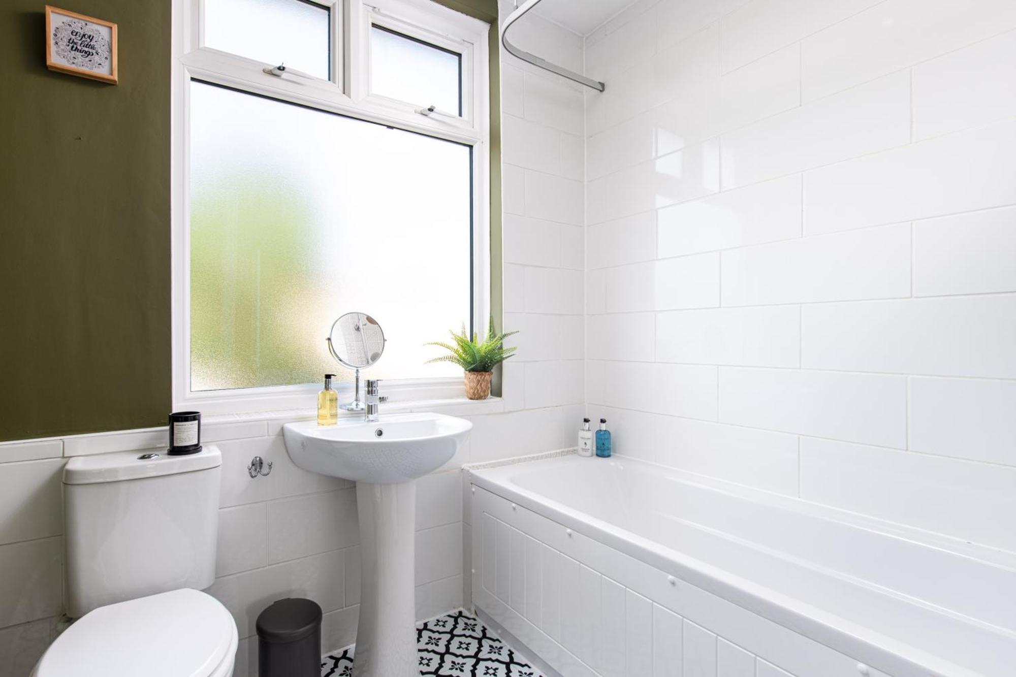 Charming Family Home With Stoves, Garden & Parking Bristol Luaran gambar